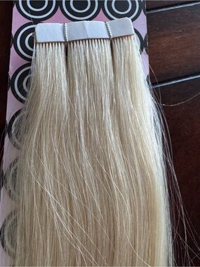Premium Tape-In Blonde Hair Extensions – Natural Light Blonde